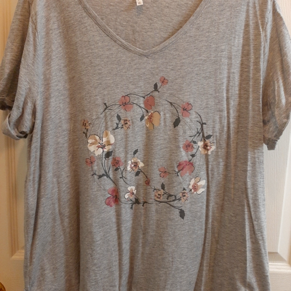 Maurices XL T-shirt